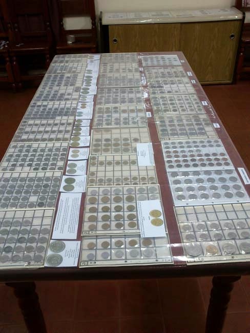 Muestra Monedas · 9