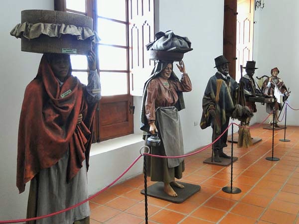 Replica Del Cabildo En La Punta San Luis · 5