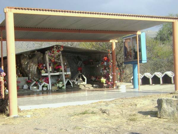 Gruta de la Virgen de Lourdes · 15